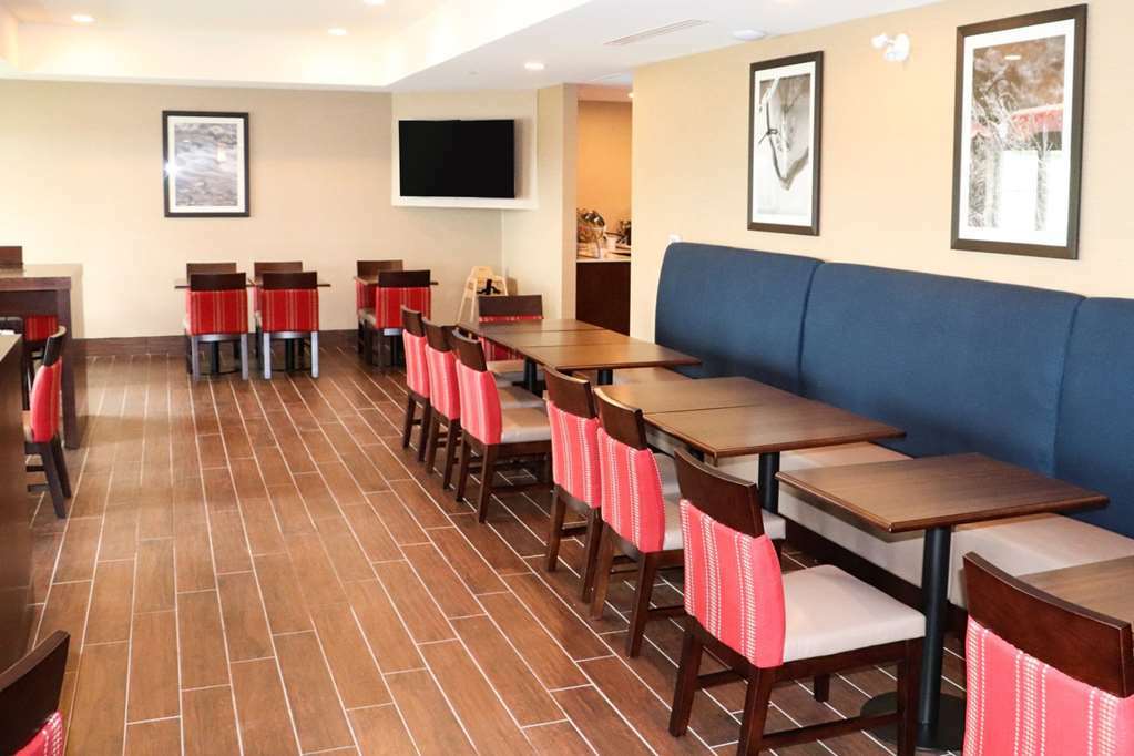Comfort Inn & Suites Greater Napanee Restoran foto